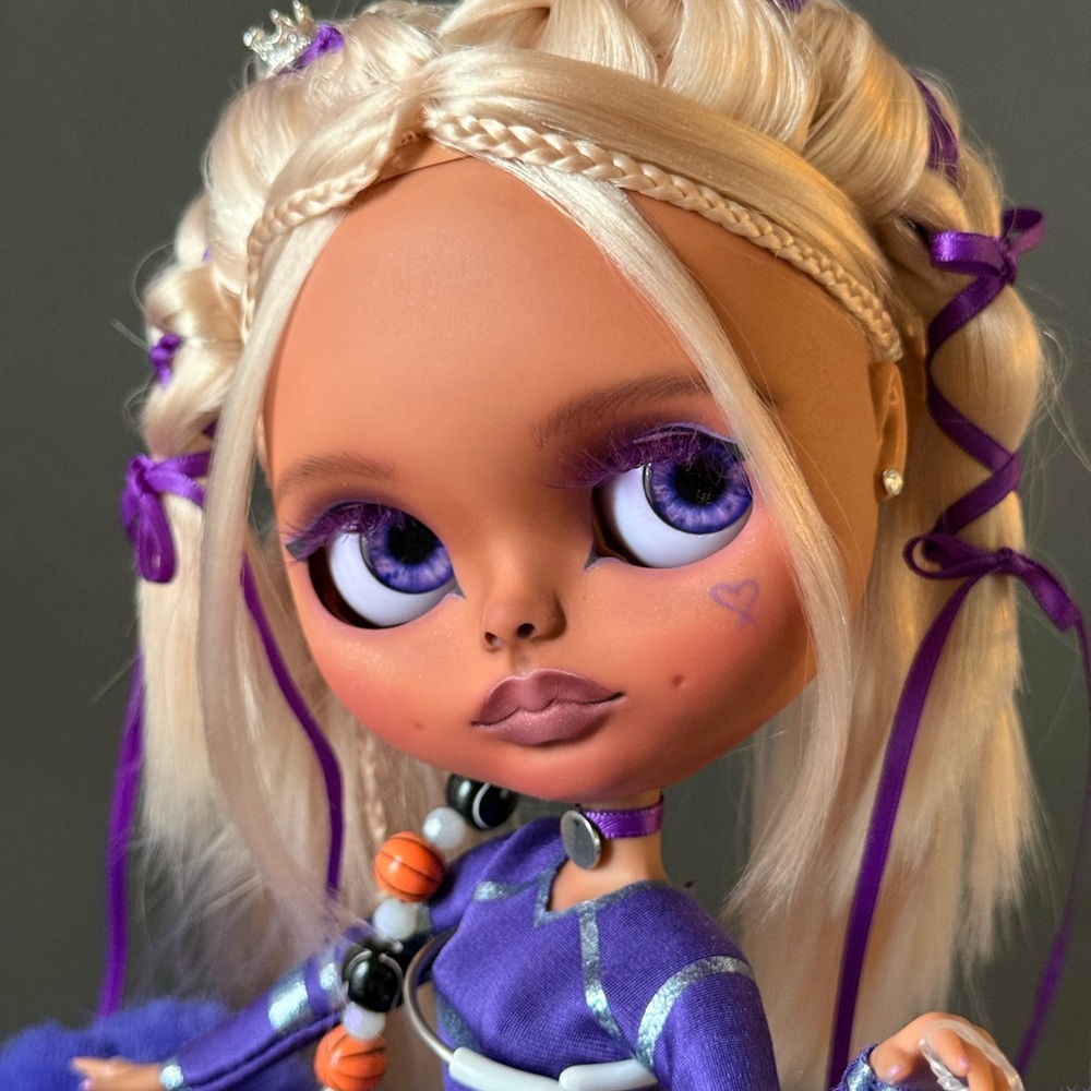 One-of-a-kind Sacramento Kings Cheerleader Doll 🏀